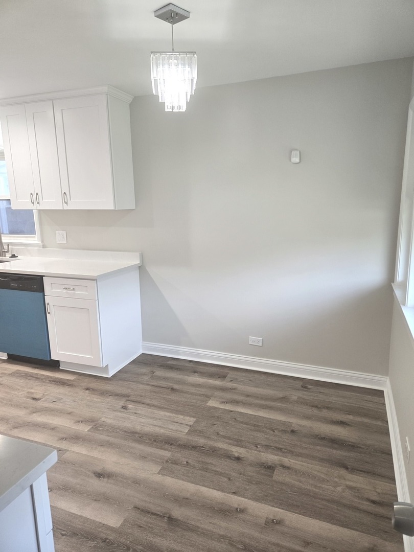 3505 West 77th Place Chicago, IL 60652 - Photo 7 of 22