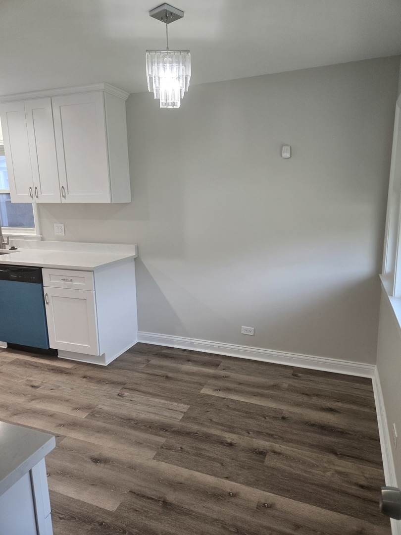 3505 West 77th Place Chicago, IL 60652 - Photo 8 of 22