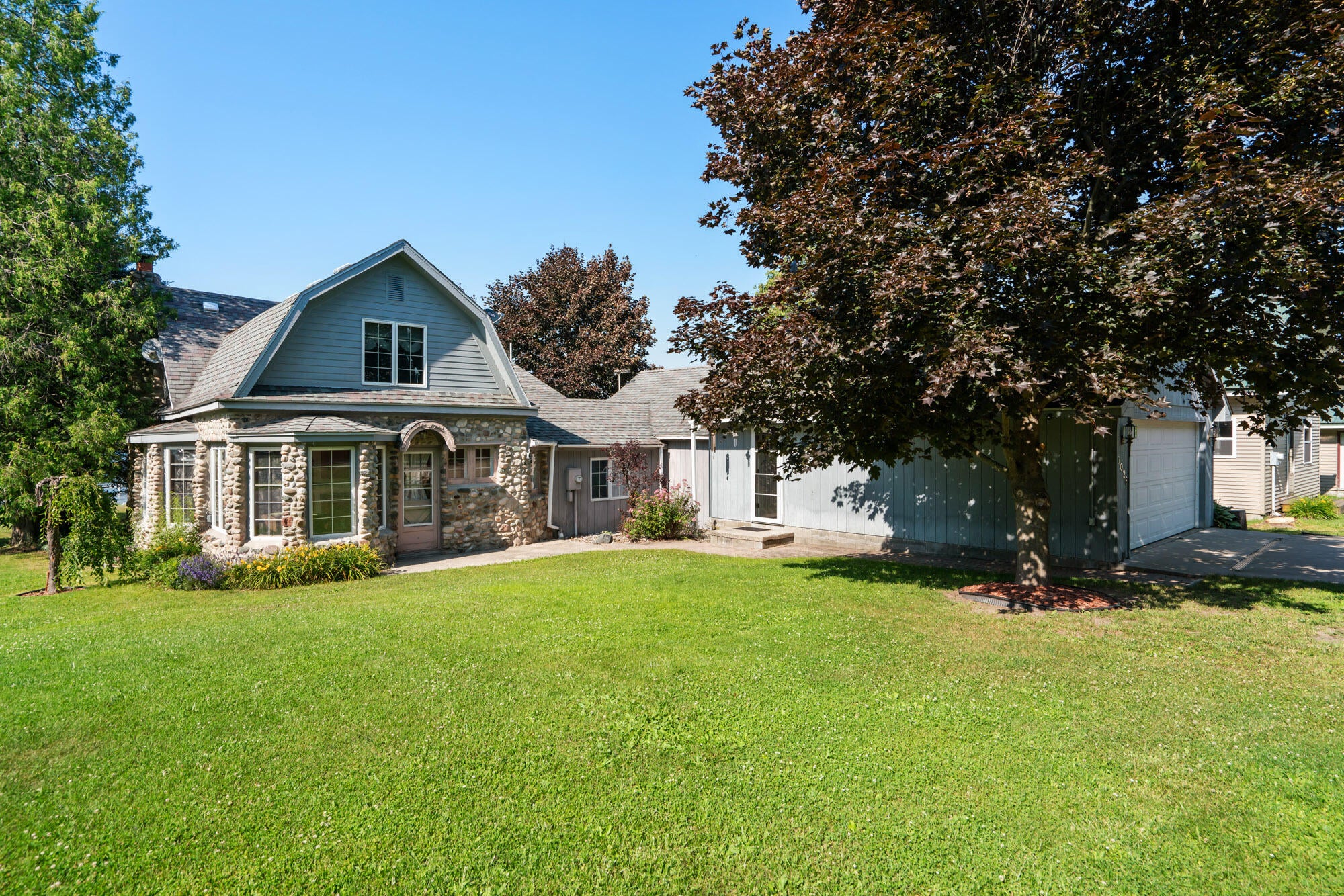3028 Parrotts Road Indian River, MI 49749 - Photo 1 of 47 Gallery Image 1