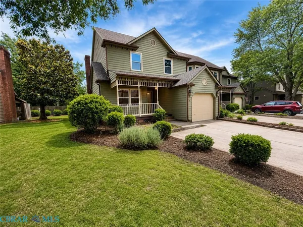 $349,000 | 8 Heatherfield Court, Unit 8, Kilmarnock, VA 22482