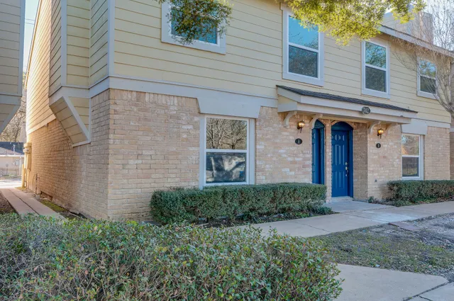$1,375 | 742 Memorial Mews Street, Unit A, Houston, TX 77079