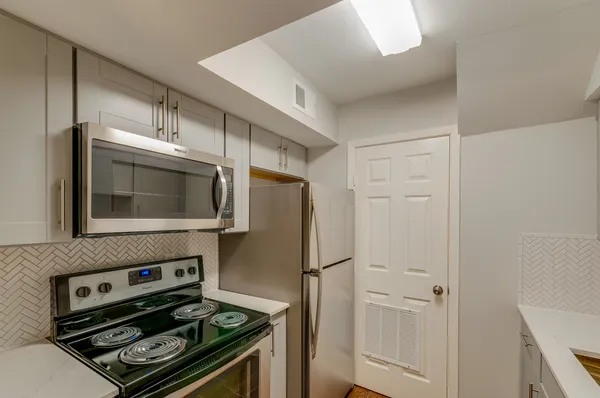 $1,375 | 742 Memorial Mews Street, Unit A, Houston, TX 77079