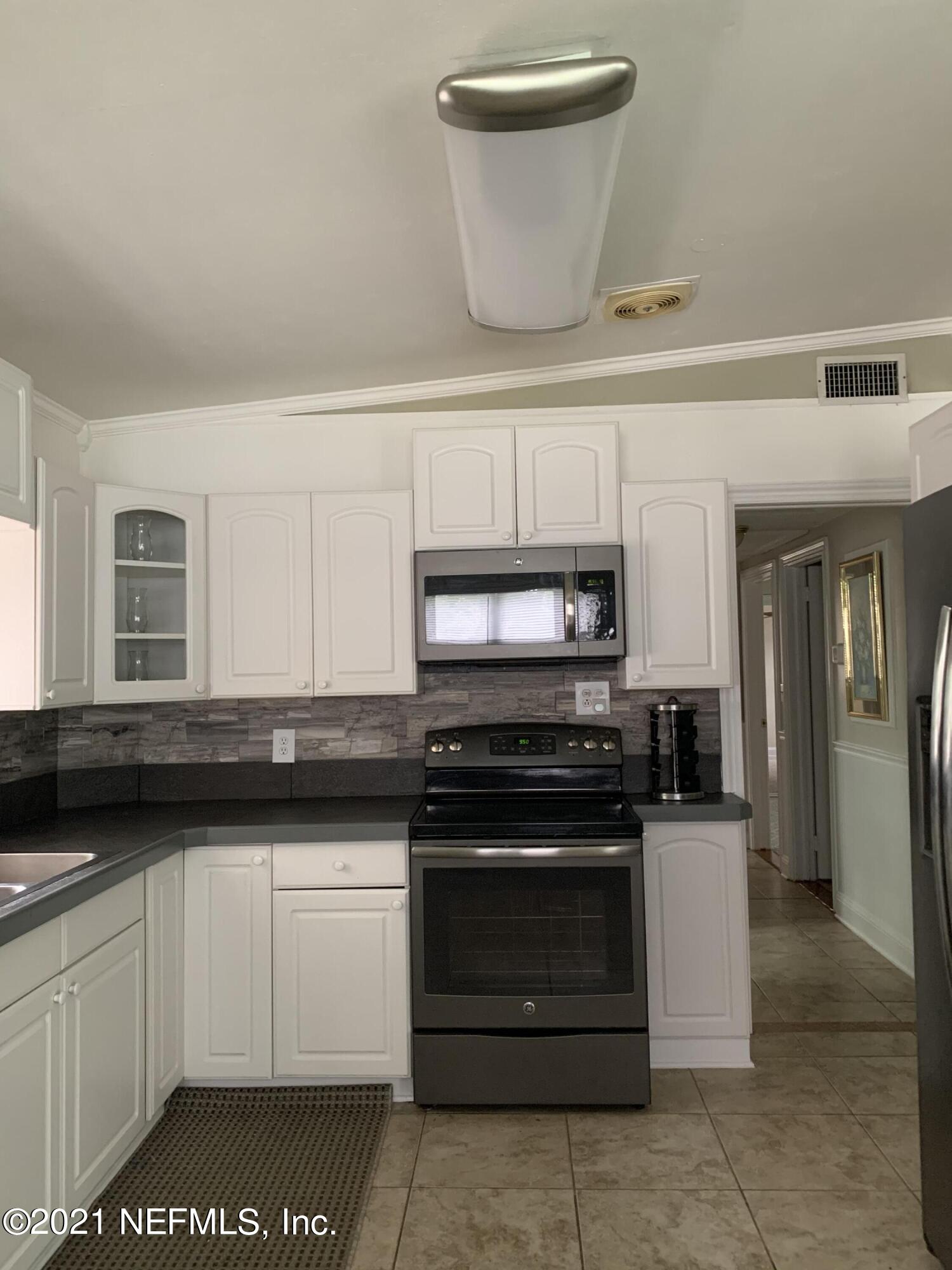 6918 Deauville Road Jacksonville, FL 32205 - Photo 4 of 22 IMG_0567