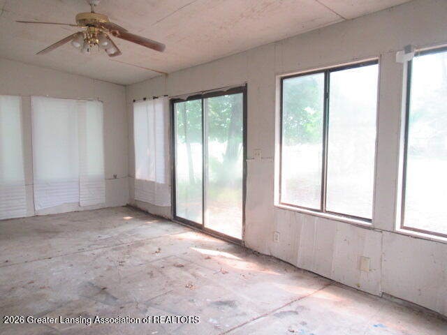 2421 East Cavanaugh Road Lansing, MI 48910 - Photo 8 of 11 IMG_2022