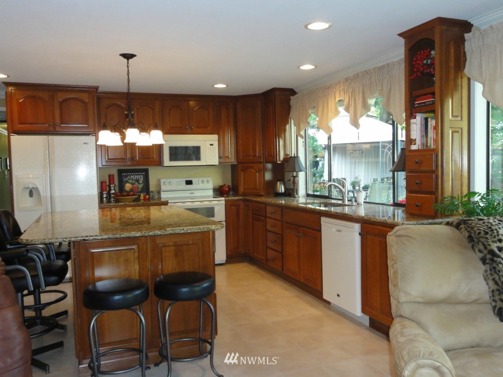 14845 Southeast 170th Street Renton, WA 98058 - Photo 7 of 17 Gallery Image 7