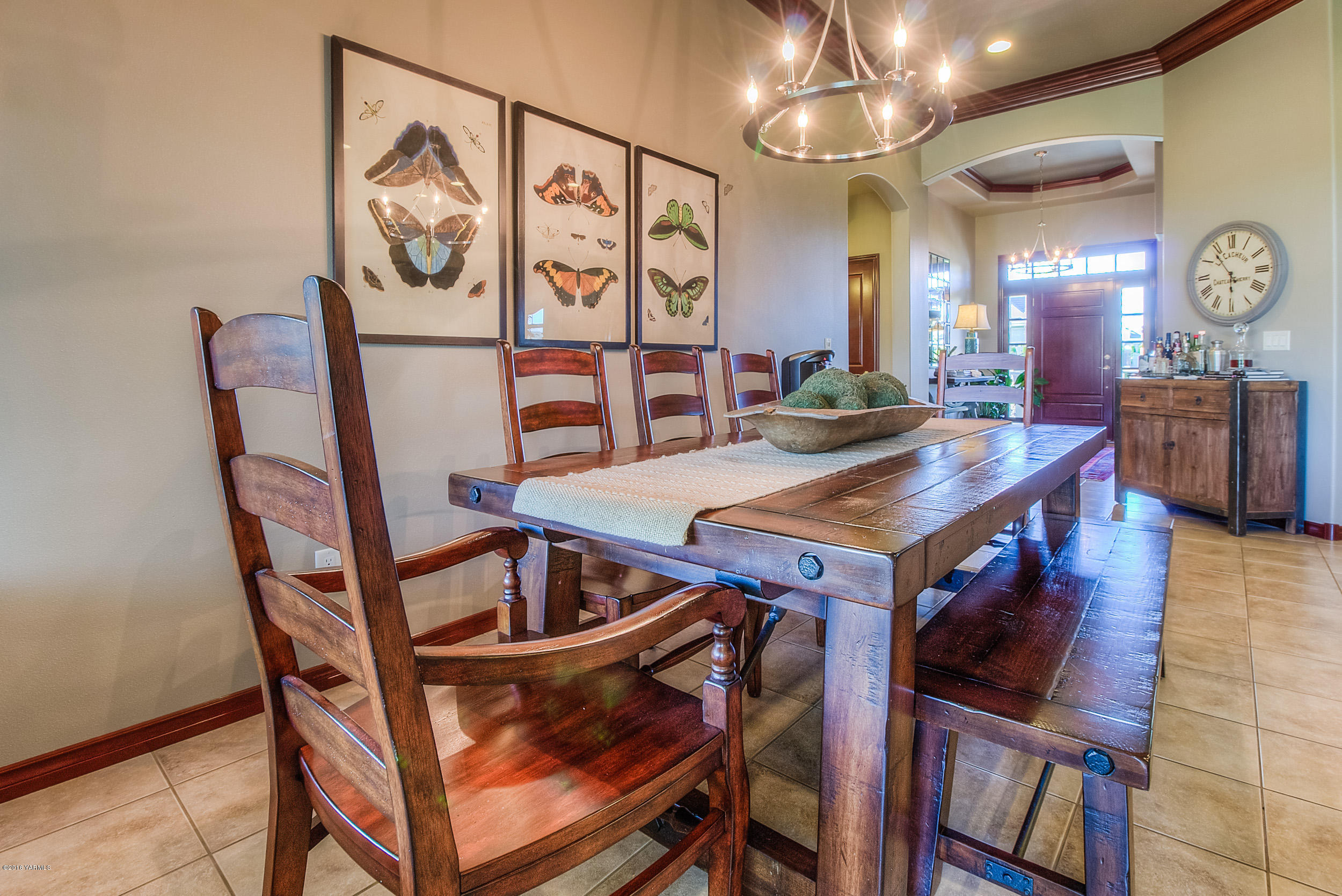 8970 Coolidge Road Yakima, WA 98903 - Photo 35 of 60 a view of a dining room with furniture and wooden floor