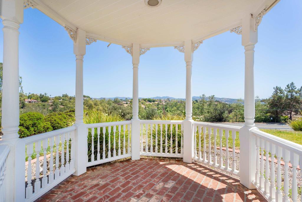 1826 Vía Monserate Fallbrook, CA 92028 - Photo 23 of 31