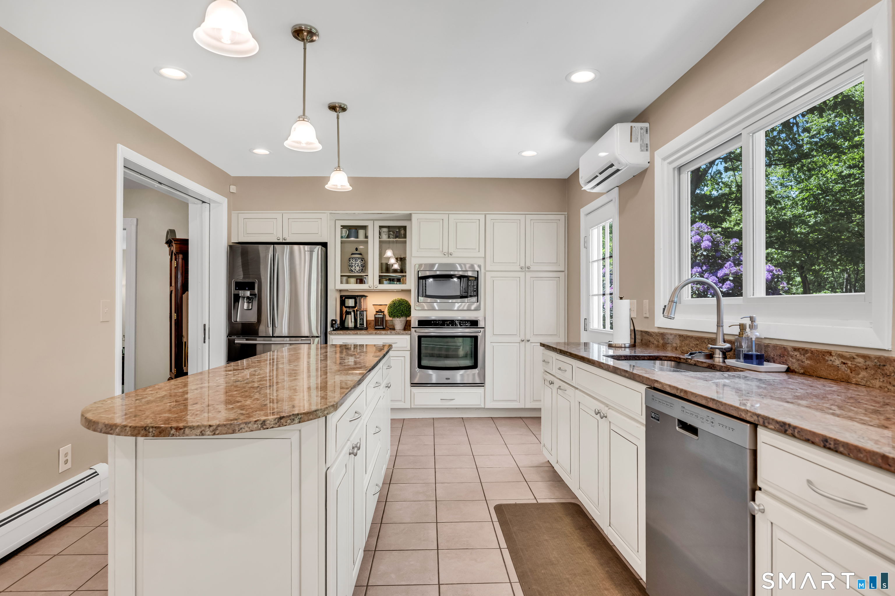 66 Great Ring Road Newtown, CT 06482 - Photo 14 of 40