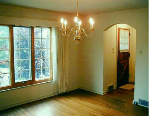 453 Old Farm Road Mt. Lebanon, PA 15228 - Photo 5 of 8