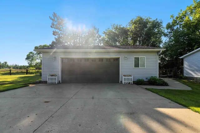 $235,000 | 518 1/2 West 4th Street South, Pillager, MN 56473