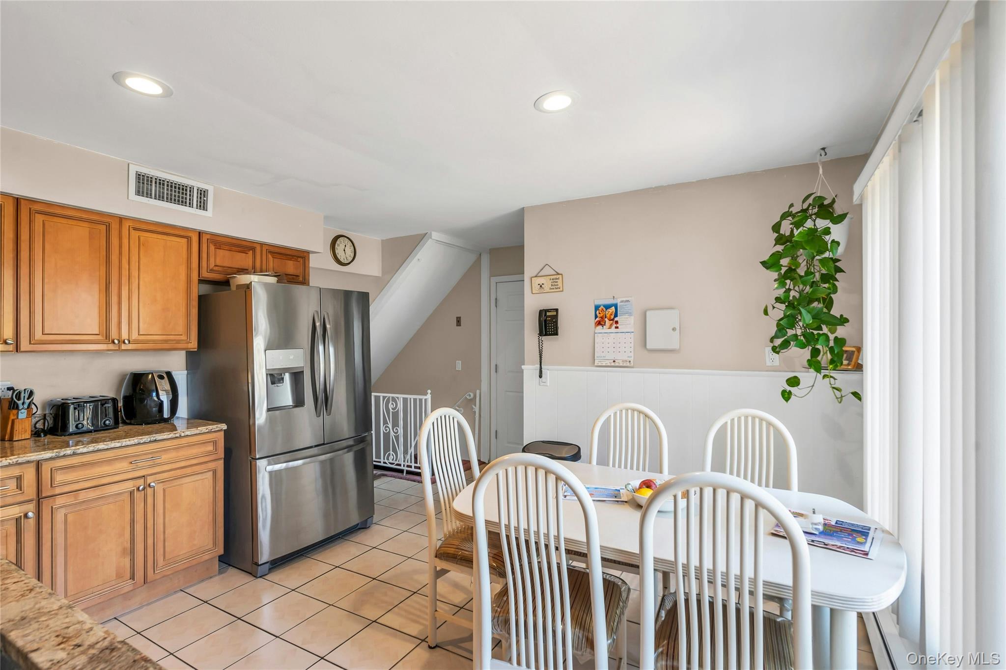 639 Townline Road Hauppauge, NY 11788 - Photo 12 of 28