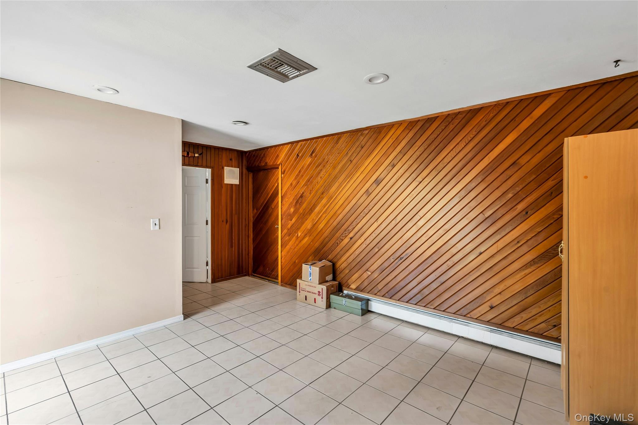 639 Townline Road Hauppauge, NY 11788 - Photo 17 of 28 a view of an empty room