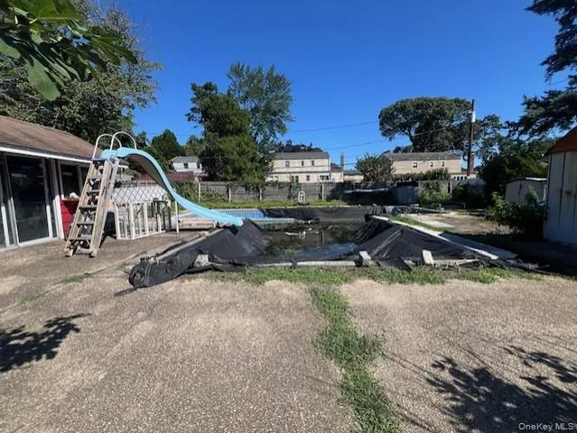 $699,000 | 639 Townline Road, Hauppauge, NY 11788