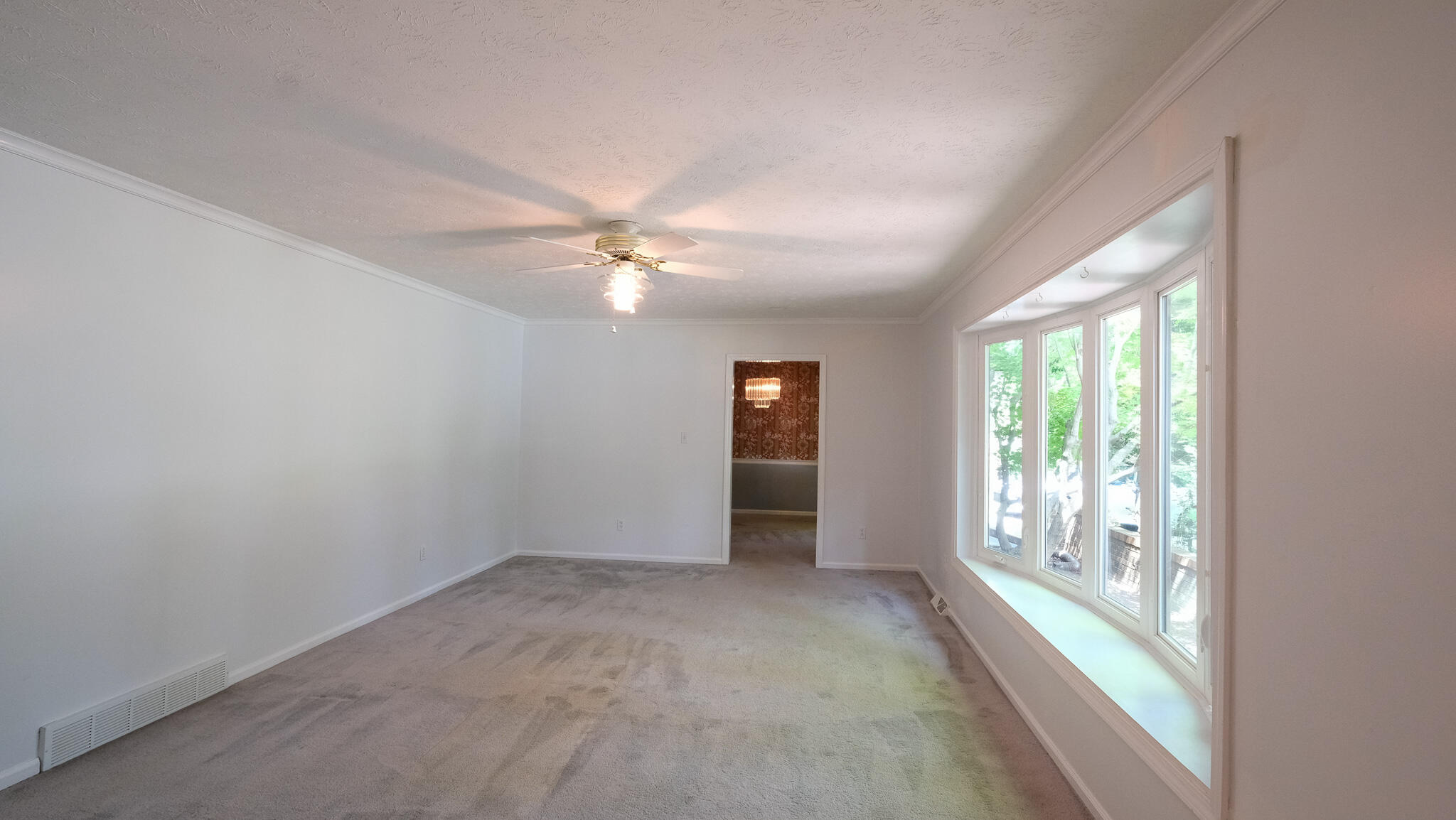 1519 Gaidry Road Lexington, KY 40505 - Photo 12 of 36 Living Room