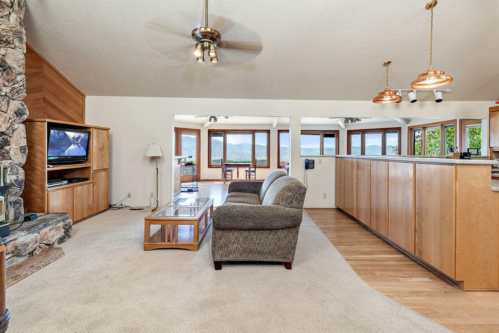 6069 Hughes Road Medford, OR 97504 - Photo 52 of 84 HR(52)
