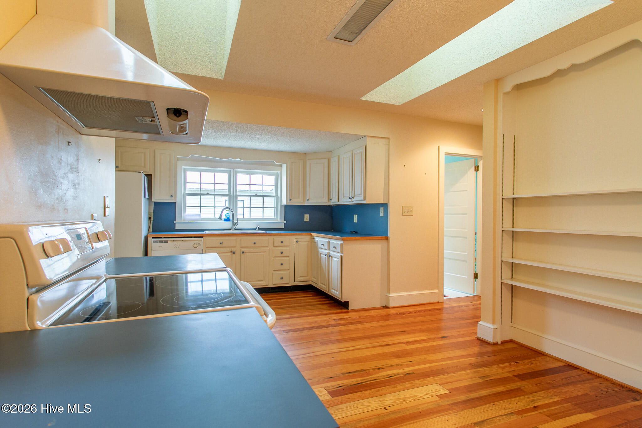 405 Phillips Street Edenton, NC 27932 - Photo 9 of 32 Kitchen2
