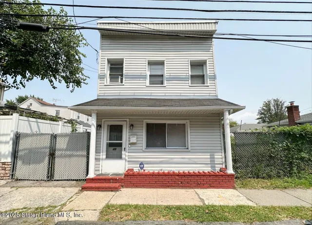 a house view with a outdoor space