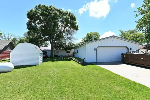 $415,000 | 17051 North Leaf Lake Road, Lake Park, MN 56554