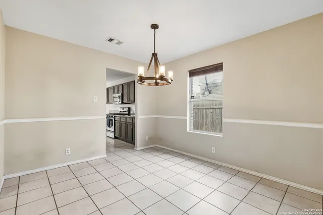 $2,200 | 7915 Cerezo, San Antonio, TX 78250