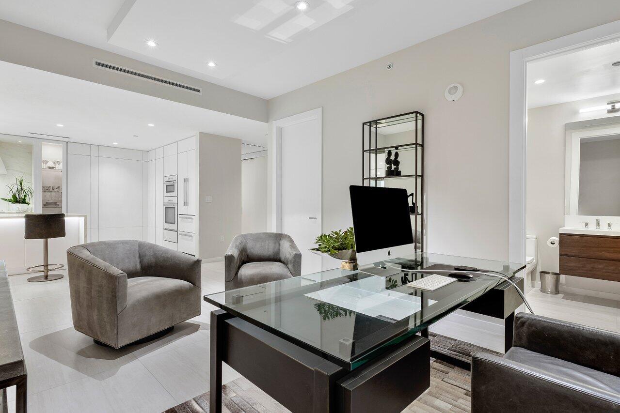 200 Southeast Mizner Boulevard, Unit 307 Boca Raton, FL 33432 - Photo 21 of 74 Open Den/Office Area