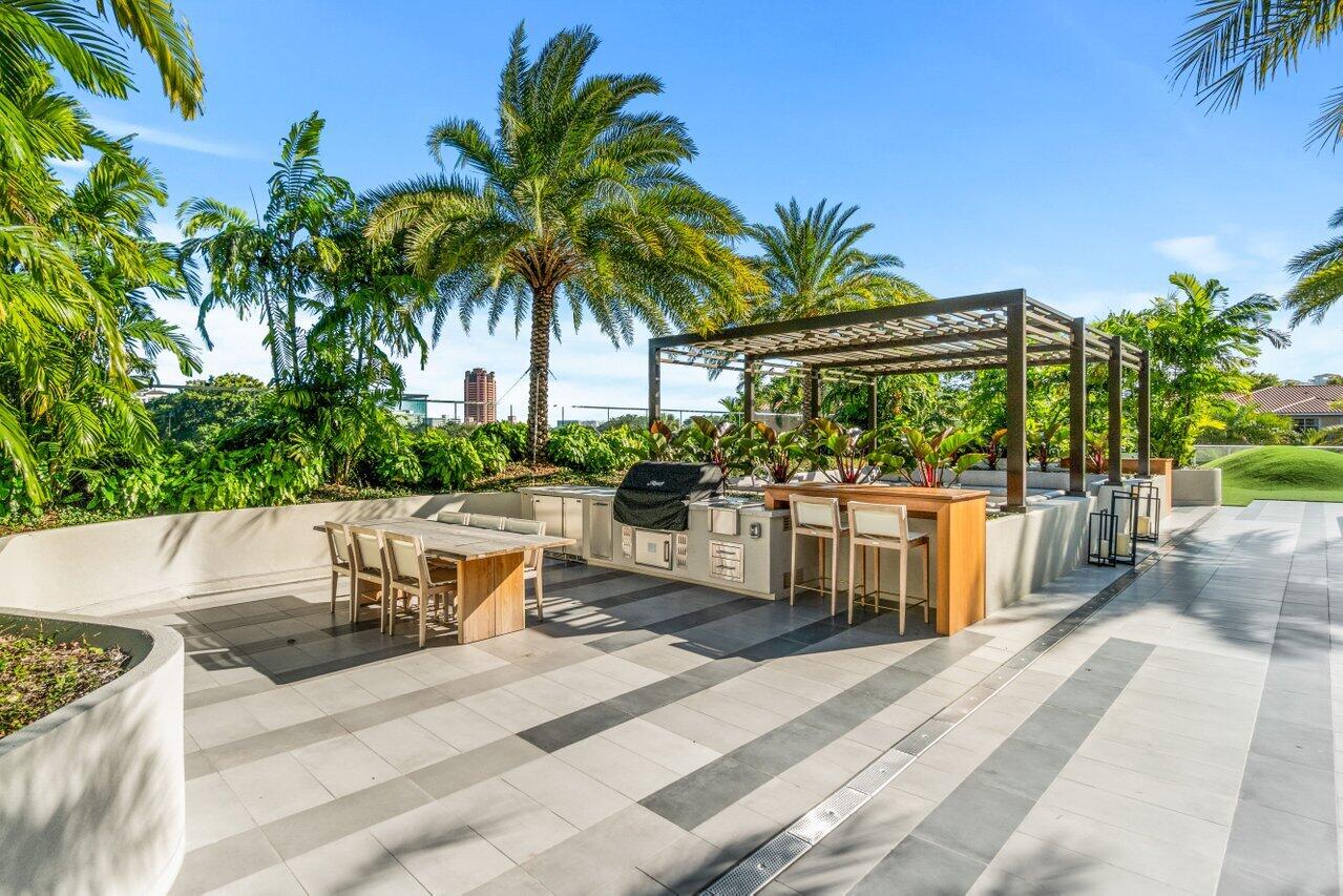 200 Southeast Mizner Boulevard, Unit 307 Boca Raton, FL 33432 - Photo 43 of 74 2 Barbecue Stations