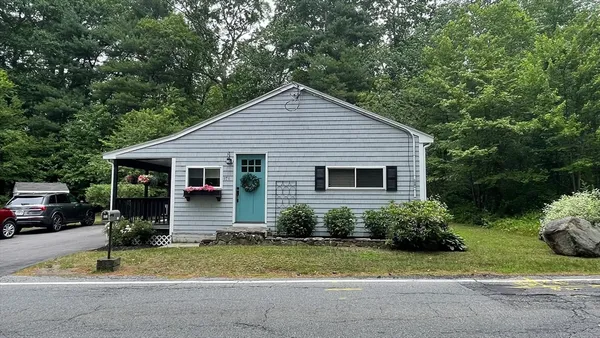 $399,900 | 171 Mill Street, Raynham, MA 02767