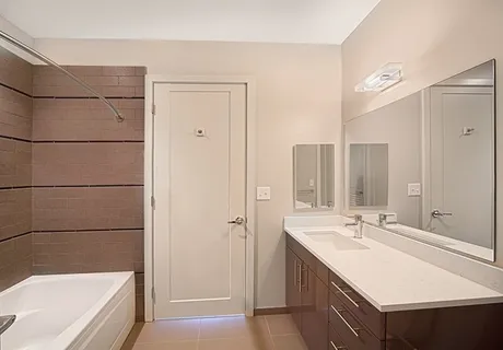 $5,065 | 1 Canal Street, Unit PH 1213, Boston, MA 02114