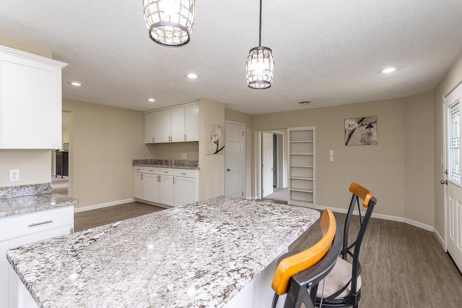 3541 McCain Road Jackson, MI 49203 - Photo 5 of 40 0N0A4752