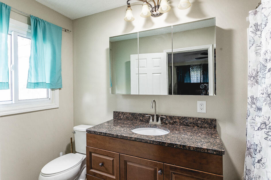 3541 McCain Road Jackson, MI 49203 - Photo 10 of 40 0N0A4781