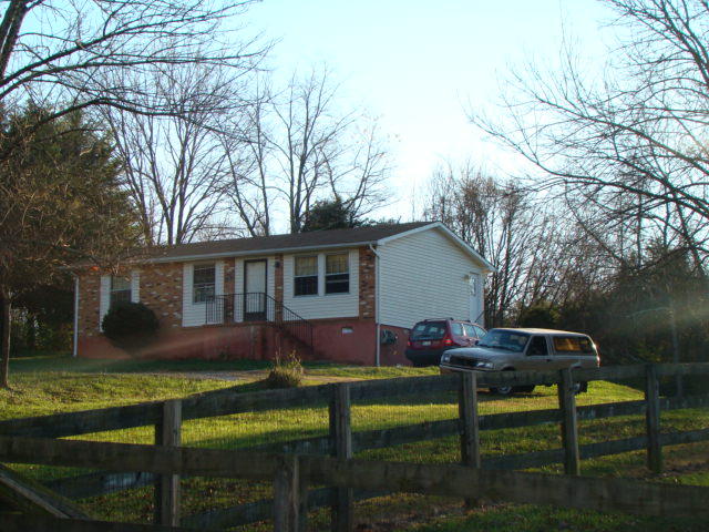 2183 Shavers Farm Road Fincastle, VA 24090 - Photo 3 of 3 DSC03810