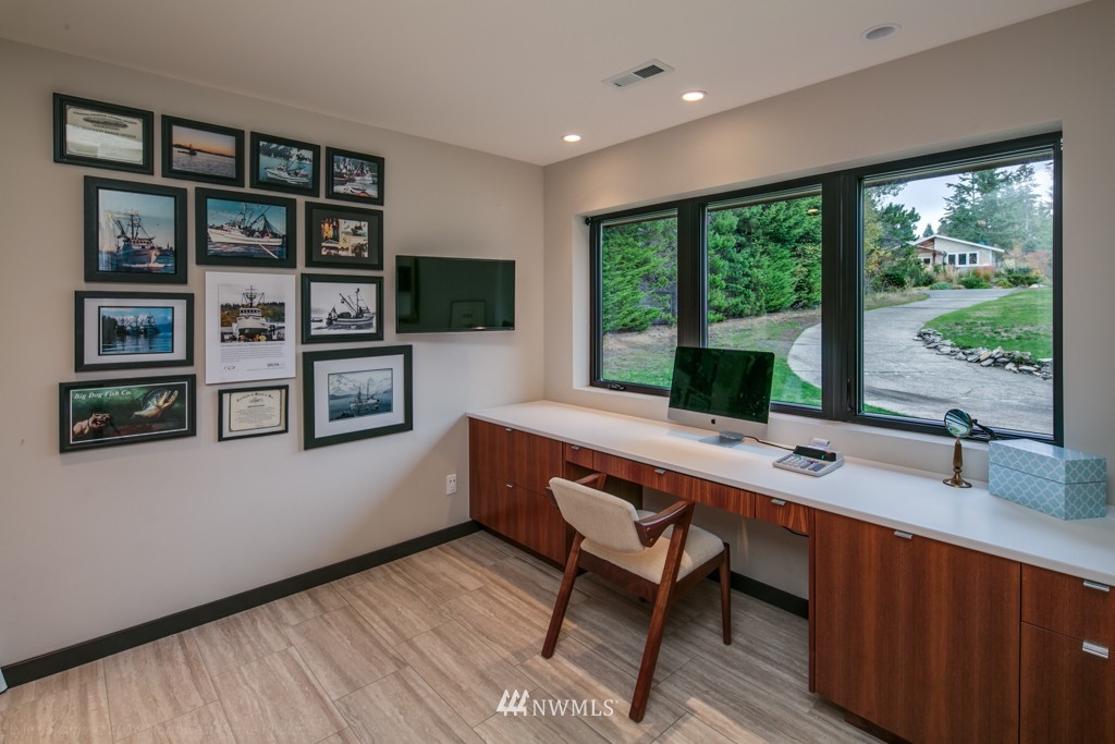 528 Bayside Road Bellingham, WA 98225 - Photo 19 of 25