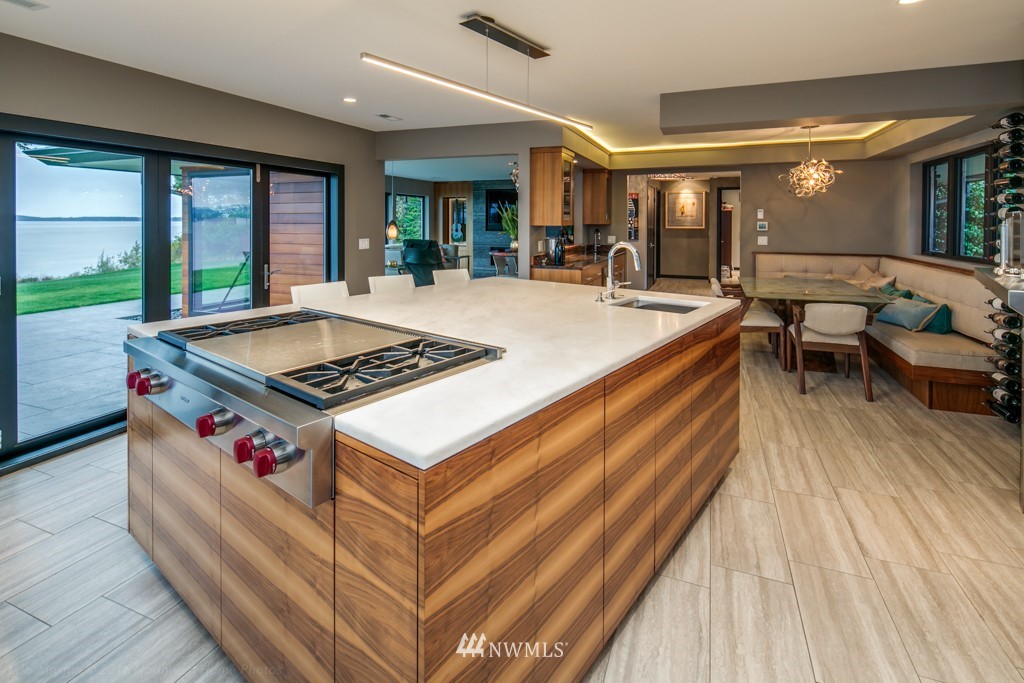 528 Bayside Road Bellingham, WA 98225 - Photo 10 of 25