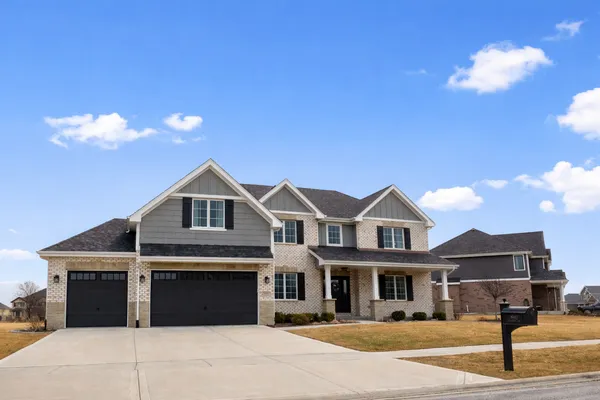 $815,000 | 8660 High Stone Way, Frankfort, IL 60423