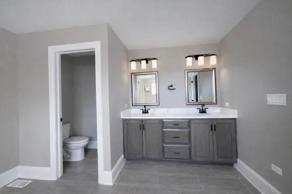 $815,000 | 8660 High Stone Way, Frankfort, IL 60423