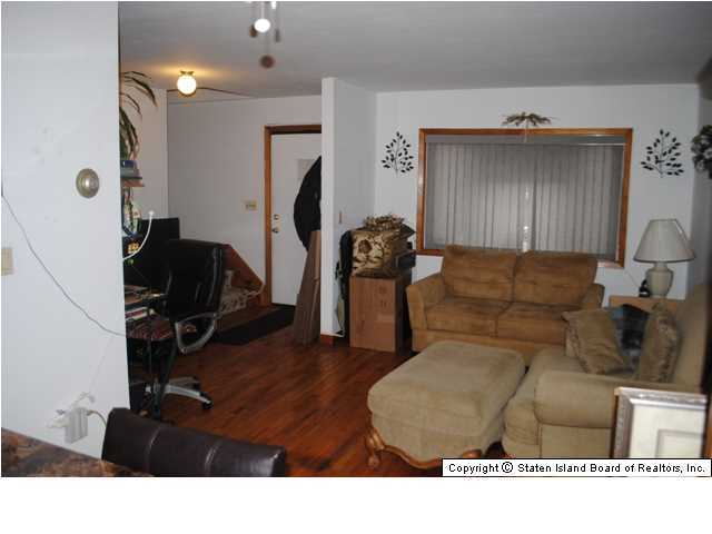 138 Robin Road Staten Island, NY 10305 - Photo 9 of 17 Additional Photo