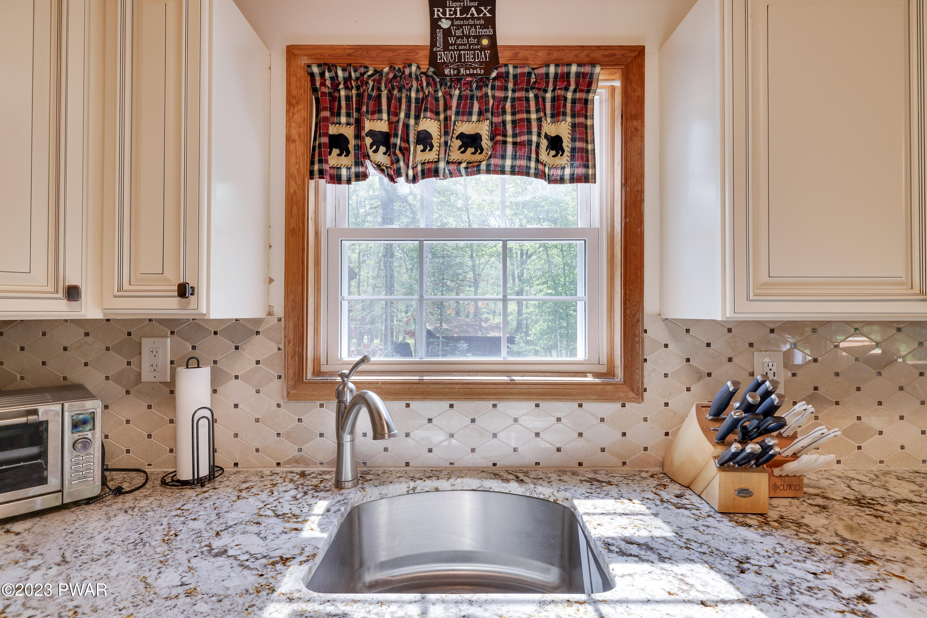 124 Maple Leaf Road Lackawaxen, PA 18435 - Photo 11 of 50 kitchen