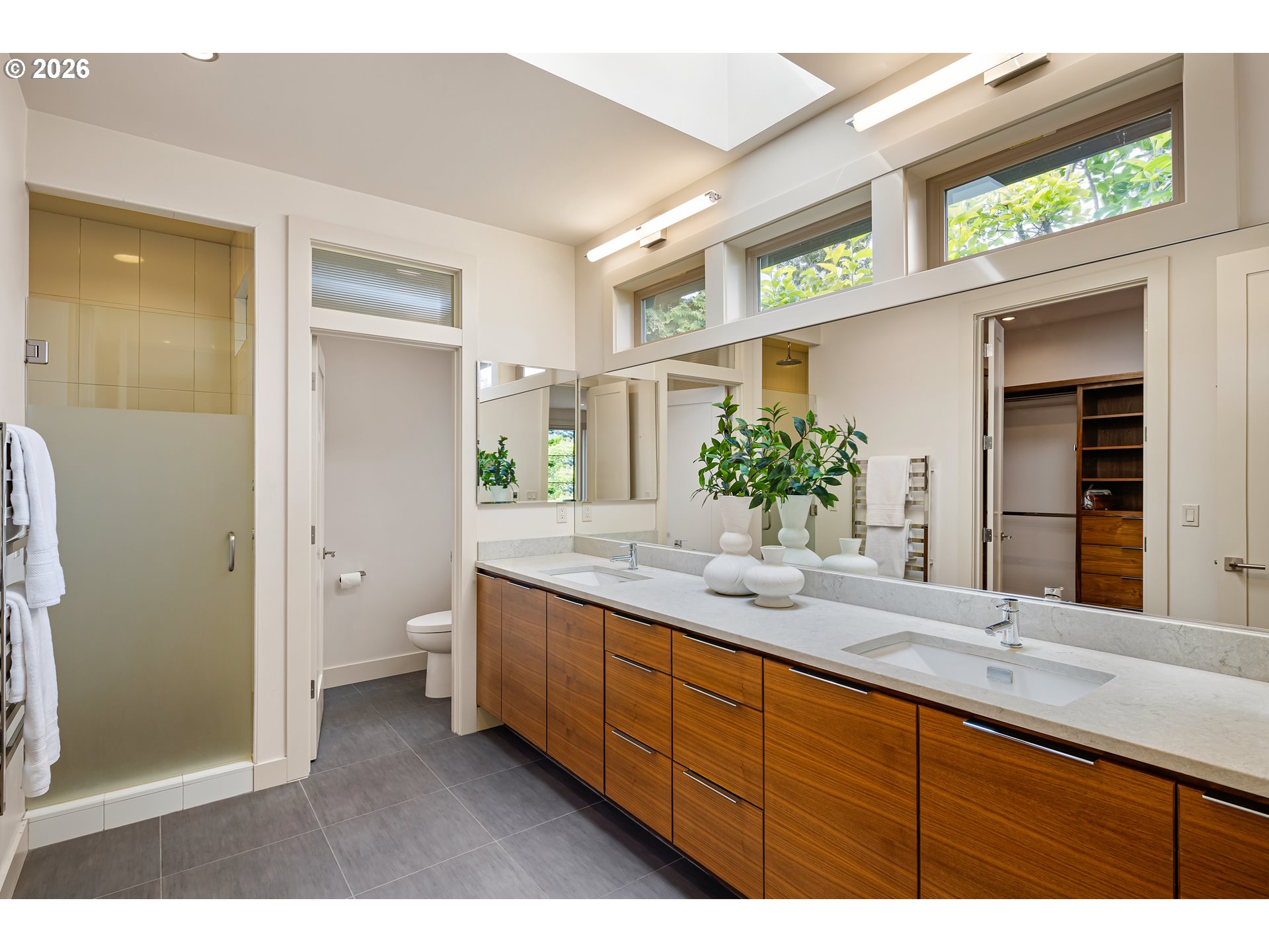 1595 Victorian Way Eugene, OR 97401 - Photo 19 of 48 Bathroom, Attached