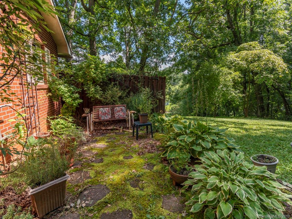 239 Dolan Road Waynesville, NC 28786 - Photo 20 of 27 Gallery Image 20