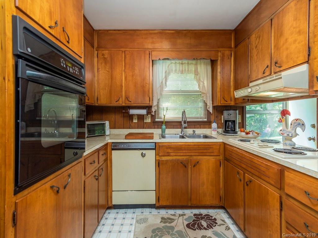 239 Dolan Road Waynesville, NC 28786 - Photo 8 of 27 Gallery Image 8