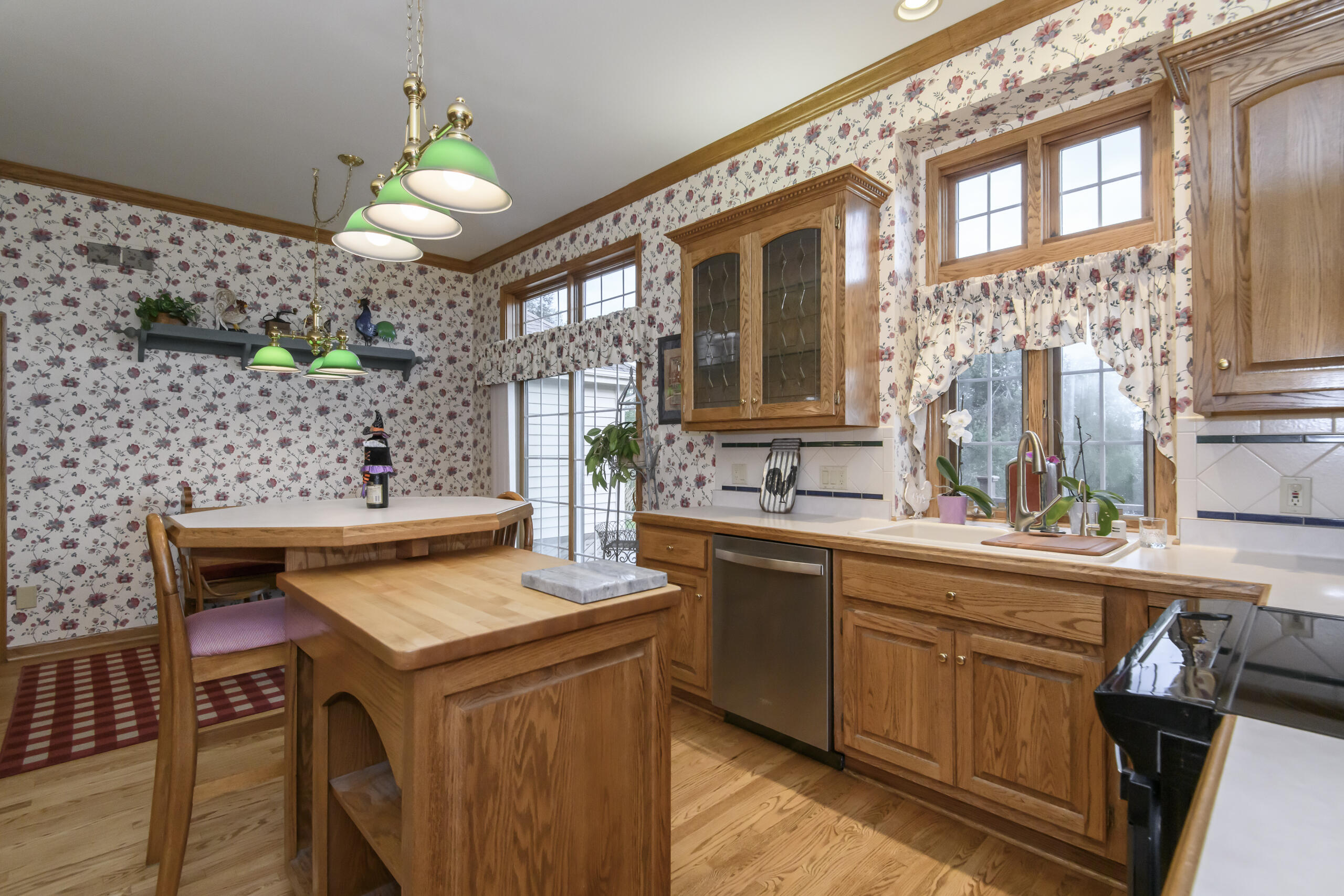 4945 South Calhoun Road New Berlin, WI 53146 - Photo 25 of 56 4945 S Calhoun-25