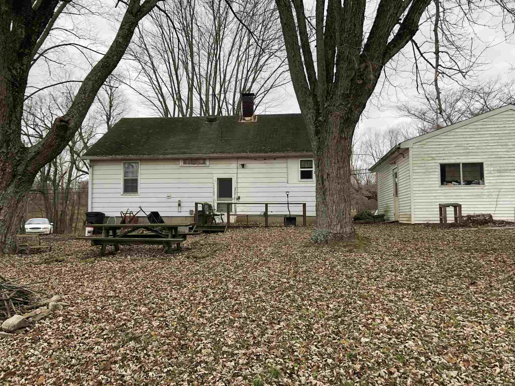 980 Old Farm Road Bedford, IN 47421 - Photo 4 of 22 Gallery Image 4