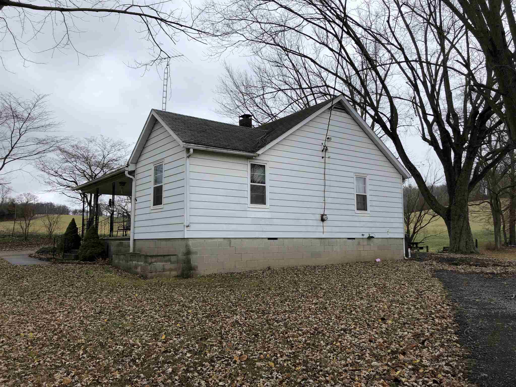 980 Old Farm Road Bedford, IN 47421 - Photo 5 of 22 Gallery Image 5