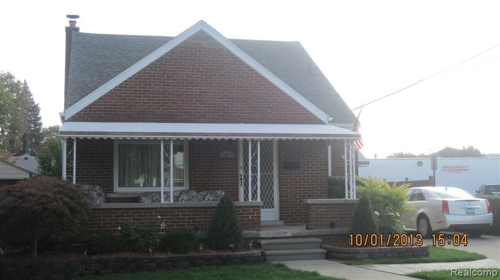 15815 Champaign Road Allen Park, MI 48101 - Photo 2 of 25 002.JPG
