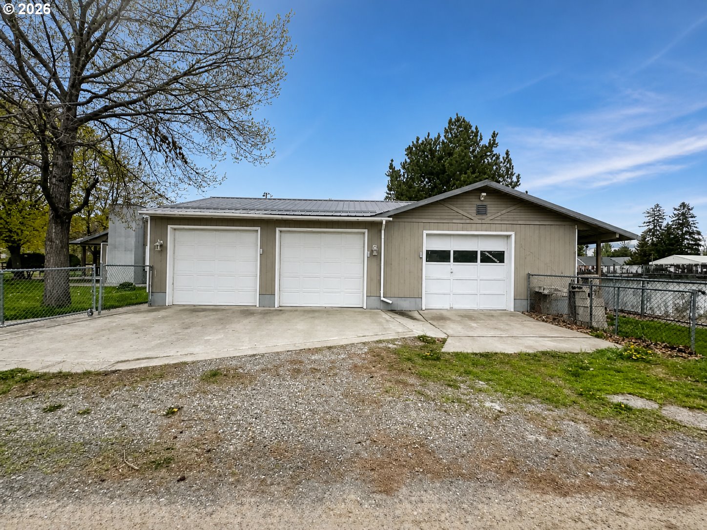 1920 Cliff Street Baker City, OR 97814 - Photo 27 of 34 a house with a outdoor space