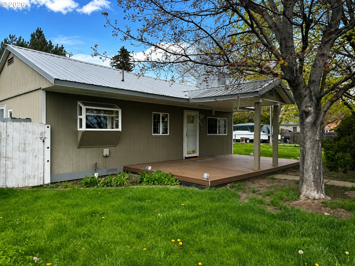 1920 Cliff Street Baker City, OR 97814 - Photo 31 of 34 a front view of a house with garden