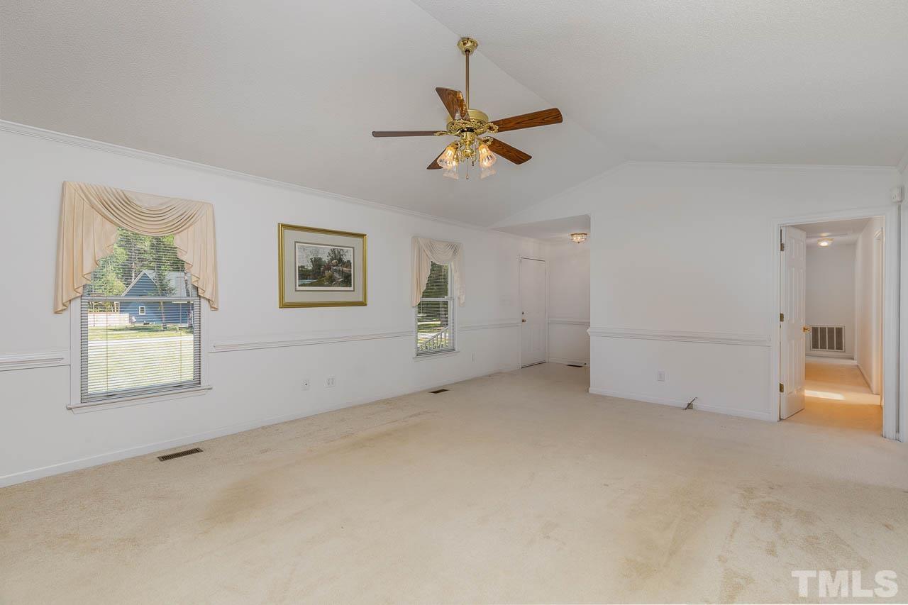 475 Quail Road Smithfield, NC 27577 - Photo 3 of 24 Gallery Image 3