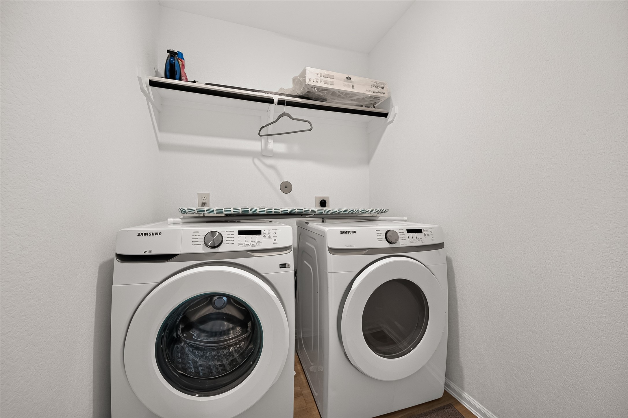 134 Austin Road Angleton, TX 77515 - Photo 26 of 29 Upstairs Laundry room