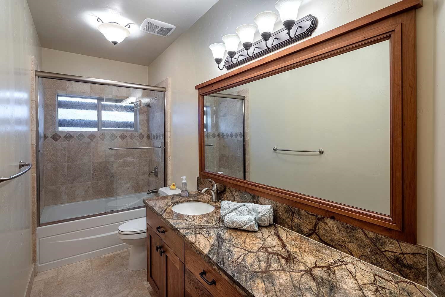 11812 Chamonix Road Truckee, CA 96161 - Photo 13 of 21 Gallery Image 13