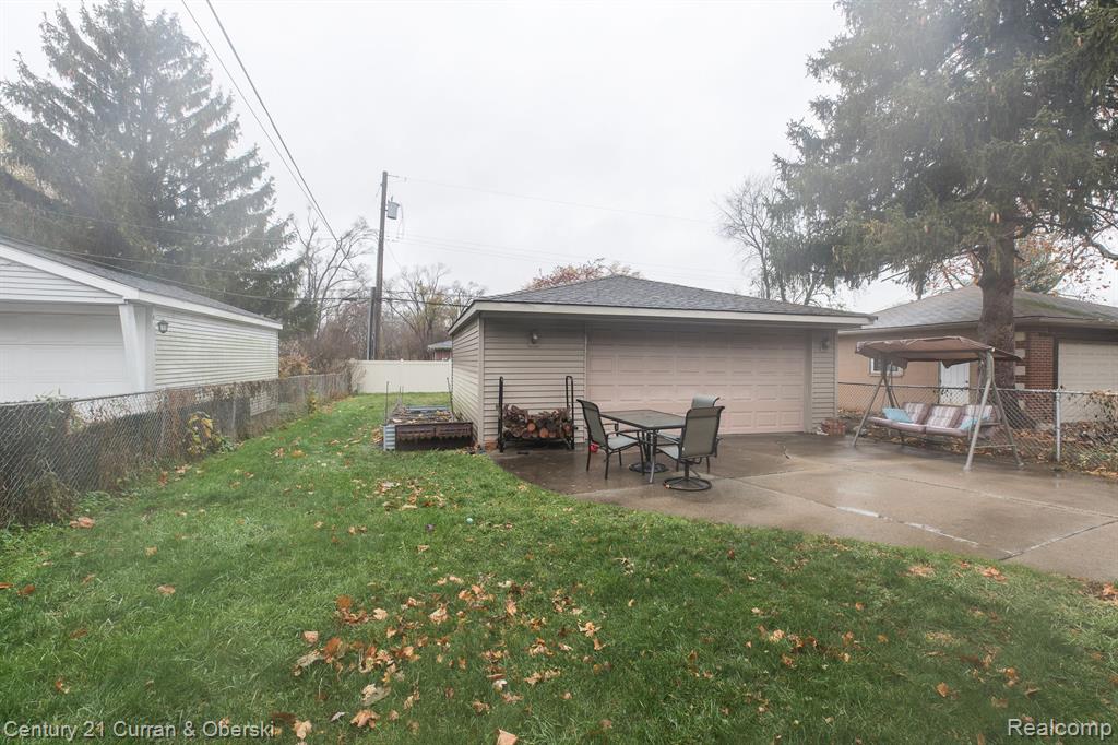 10044 Ruth Avenue Allen Park, MI 48101 - Photo 15 of 17