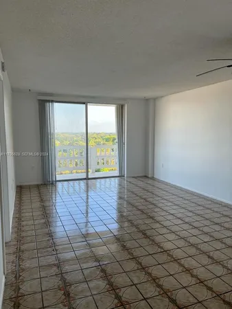 $167,000 | 15600 Northwest 7th Avenue, Unit 821, Miami, FL 33169